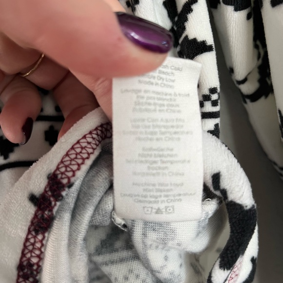 PJ Salvage. S. Set top and bottoms. Like new. make an offer - Picture 4 of 11